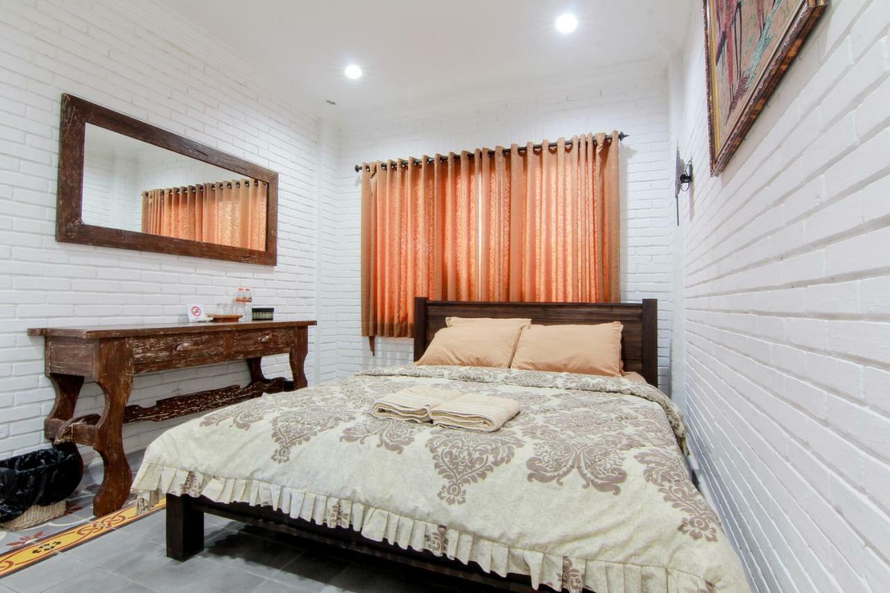Satu Kayen Guest House Sleman  Buitenkant foto